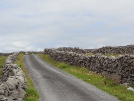 070 inishmore-stone-walls