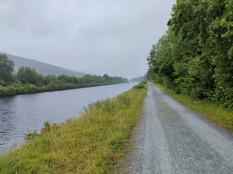 La Route 78 suit le Canal Calédonien : c'est le Great Glen Way, chemin de grande randonnée entre Fort William et Inverness UK2023_0818.jpg