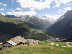 07_Vue-sur-Les-Hauderes-et-la-Dent-Blanche